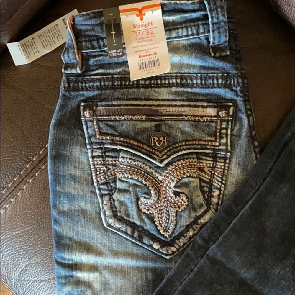 BNWT rock revival straight pruitt jeans